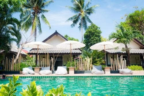 Oasis Yoga Bungalows0