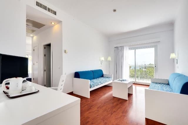 JUNIOR SUITE STANDARD