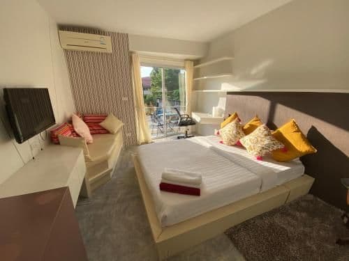 Studio Apartment