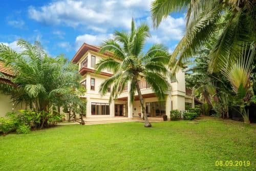 Five-Bedroom Villa with Private Pool