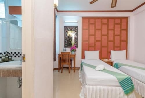 Standard Twin Room