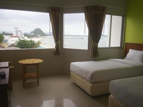 Standard Twin Room with Sea View