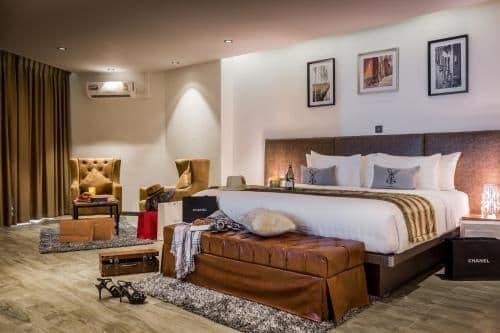 Honeymoon Suite