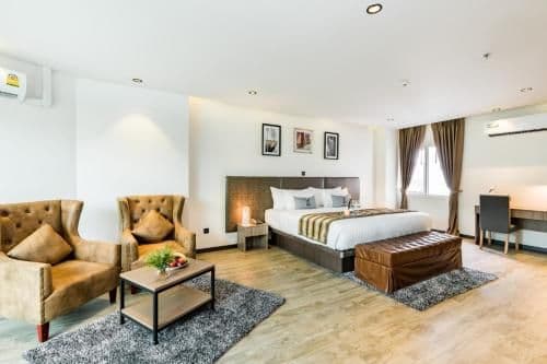 Honeymoon Suite
