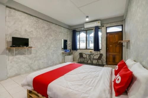 Double Room with Shared Bathroom