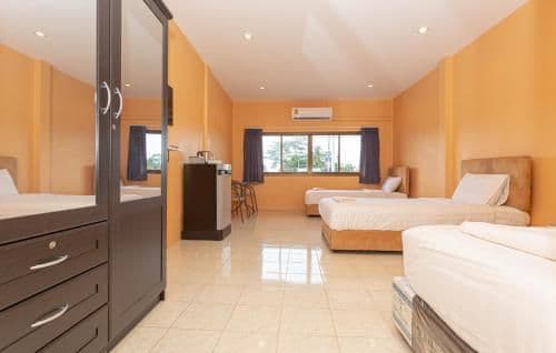 Deluxe Family Room