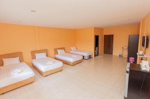 Deluxe Family Room
