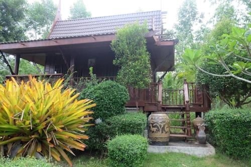Pong Chaya Garden2