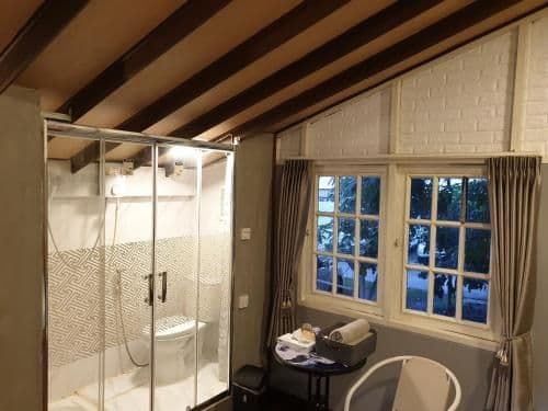 Standard Double Room with Private Bathroom