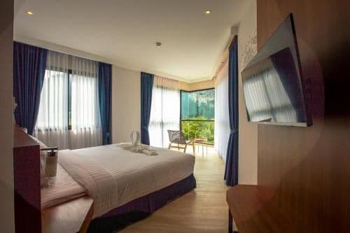 King Room with Mountain View