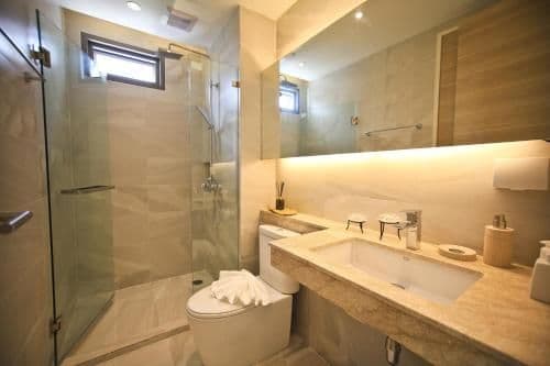 One Bedroom Grand Corner Sea View