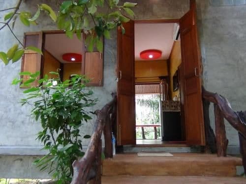 Villa with Garden View
