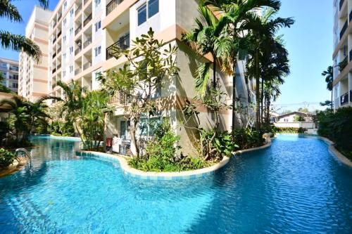 Pool View 1-bed in Park Lane Jomtien0