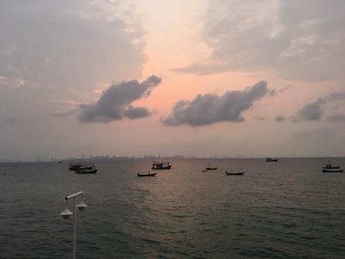 Island Inn4