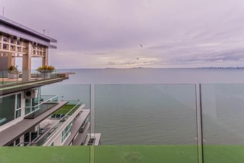 Luxury Beach Front 1 BR / Netflix / Bangsare - Pattaya3