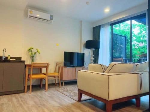 One-Bedroom Apartment