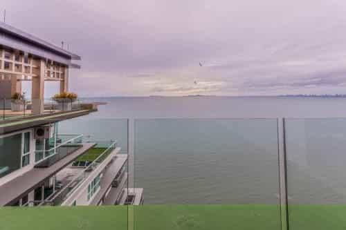 Beach Front Condo / 41Sqm 1BR / Bangsare - Pattaya Beach Front Condo / 41Sqm 1BR / Bangsare - Pattaya