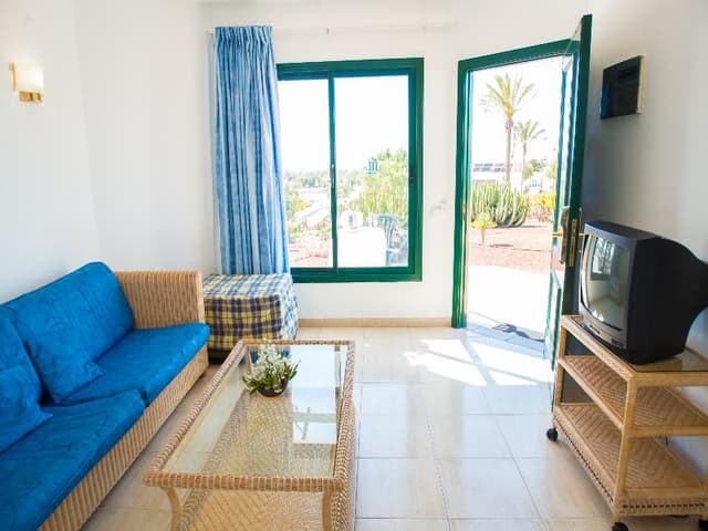 APARTMENT CAPACITY 5 TWO BEDROOMS
