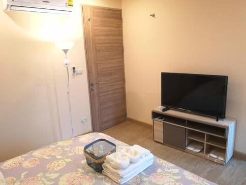 Standard Double Room with Shared Bathroom
