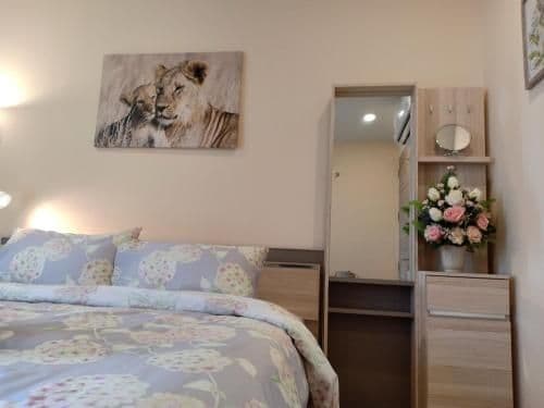 Standard Double Room with Shared Bathroom