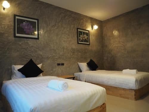 Standard Twin Room