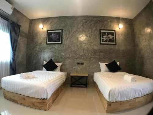 Standard Twin Room