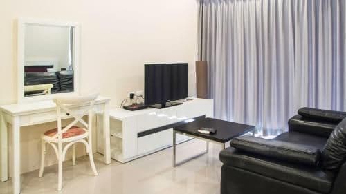 Studio Apartment
