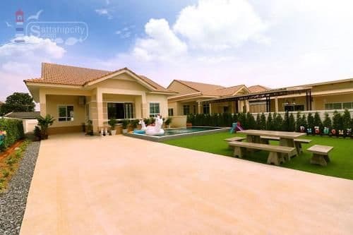 Villa with Private Pool