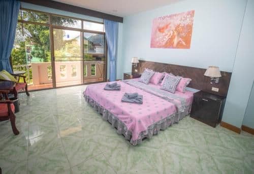 Villa with Garden View