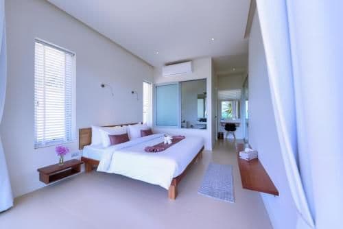 Villa with Sea View