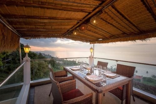 Villa Celiana- Cozy 3BR Seaview Villa Near Beach3