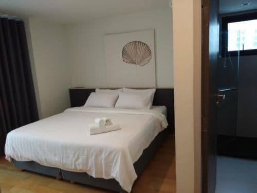 Deluxe Two-Bedroom Apartment