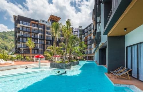 Deluxe Pool Access