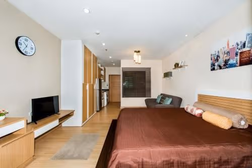 Studio Apartment