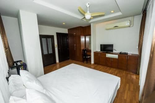 Two-Bedroom Apartment with Sea View