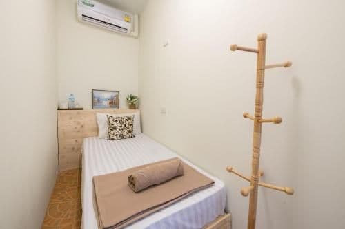 Single Room with Shared Shower and Toilet