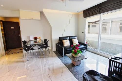 Deluxe Family Room