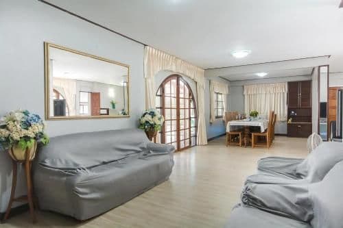 Seven-Bedroom House