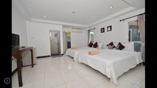 Quadruple Room with Private Bathroom