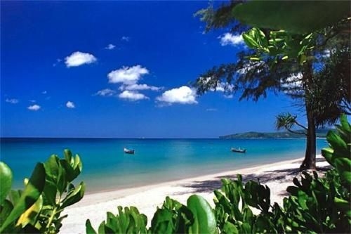Emerald Terrace Resort Poolview3