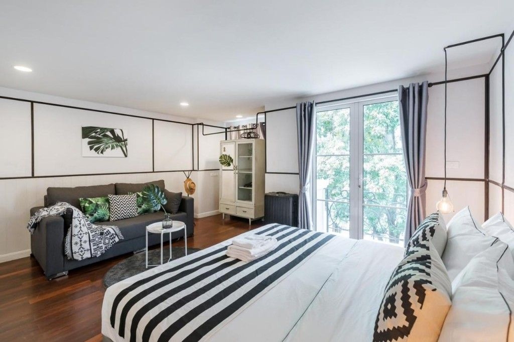 MIQ Asoke808 Villa - Asoke BTS - garden pool - 16 Pax2