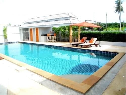 Villa with Garden View