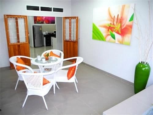 Villa with Garden View