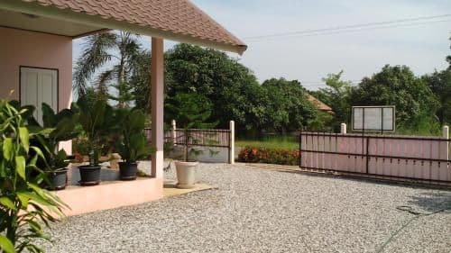 Bungalow with Patio