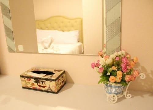 Apartment with Garden View