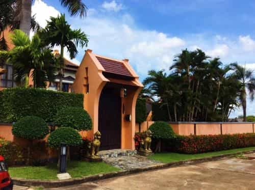 Pattaya Thai Style Luxury 4 Bedroom Villa Pattaya Thai Style Luxury 4 Bedroom Villa