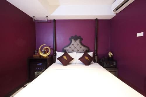 Violet Double Room
