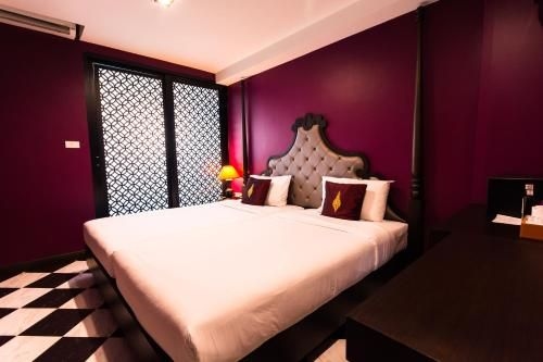 Violet Tower at Khaosan Palace1