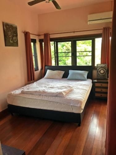 Tropical Hillside Villa1