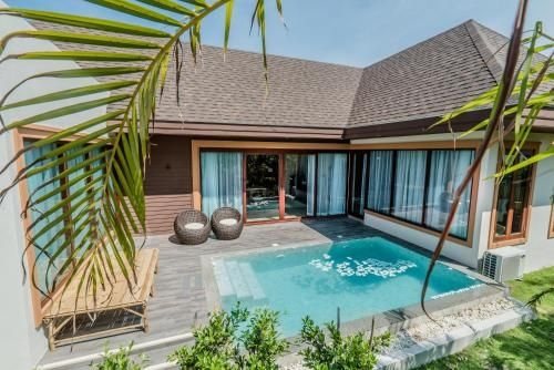Triple Tree Beach Resort0